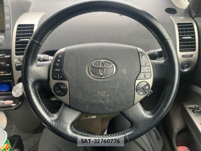 Toyota PRIUS 2008-02 8379089-16