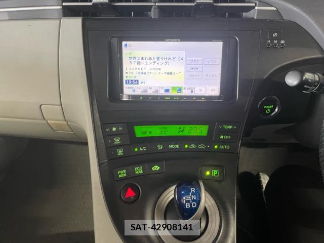 Toyota PRIUS 2010-01 8379127-10