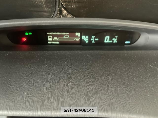 Toyota PRIUS 2010-01 8379127-15