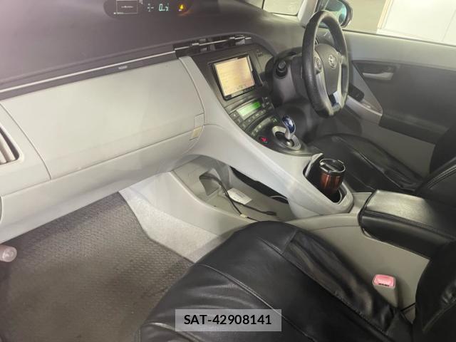 Toyota PRIUS 2010-01 8379127-6