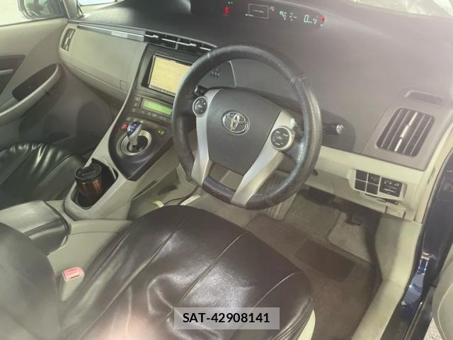 Toyota PRIUS 2010-01 8379127-7