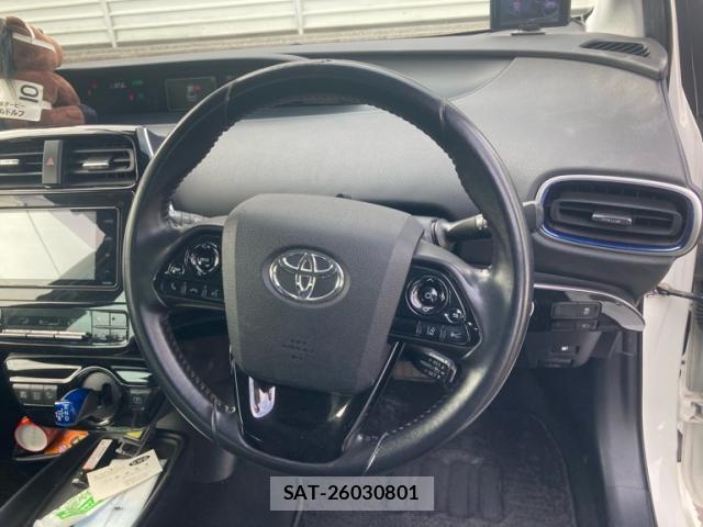 Toyota PRIUS 2019-07 8379130-10