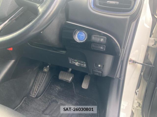 Toyota PRIUS 2019-07 8379130-11