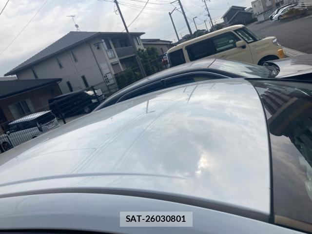 Toyota PRIUS 2019-07 8379130-12