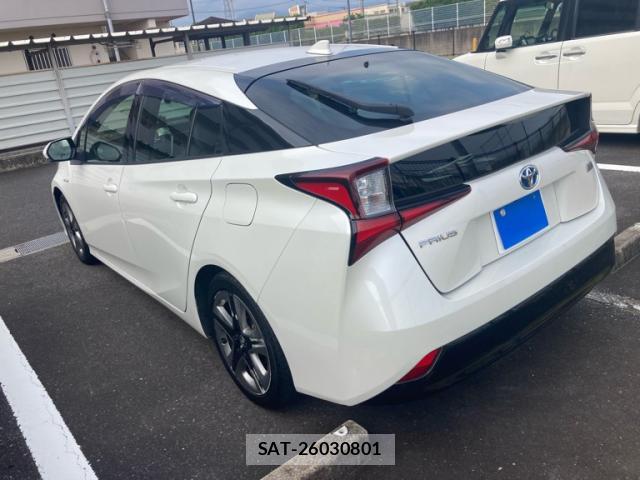Toyota PRIUS 2019-07 8379130-13