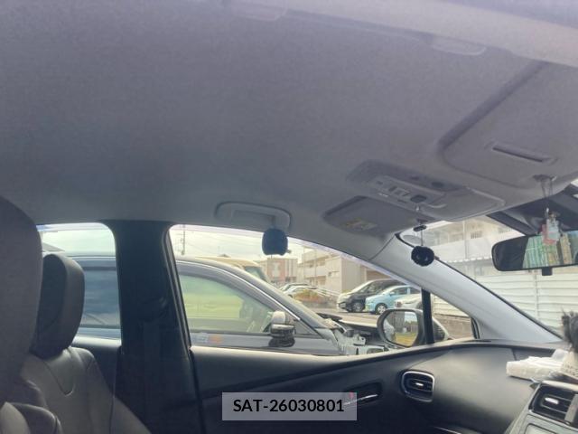 Toyota PRIUS 2019-07 8379130-19