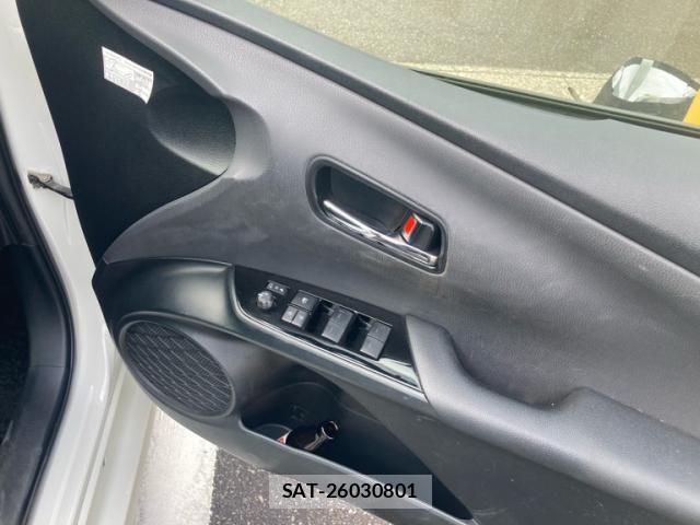 Toyota PRIUS 2019-07 8379130-9