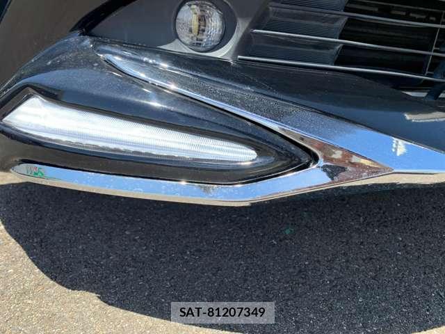 Toyota PRIUS 2019-05 8379141-11