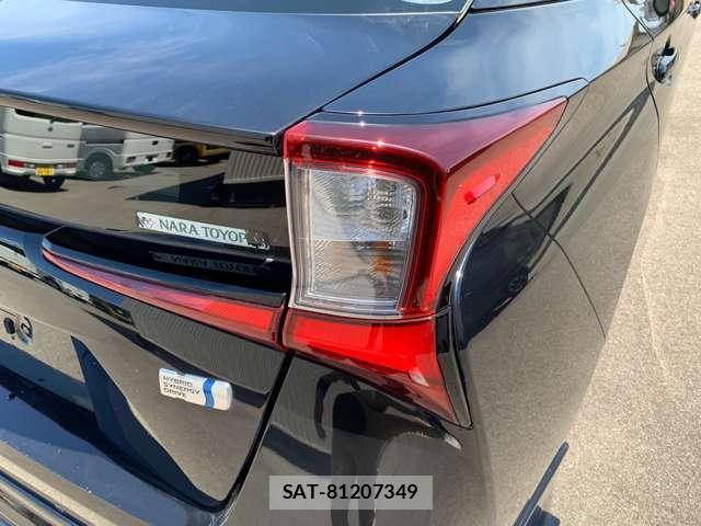 Toyota PRIUS 2019-05 8379141-12