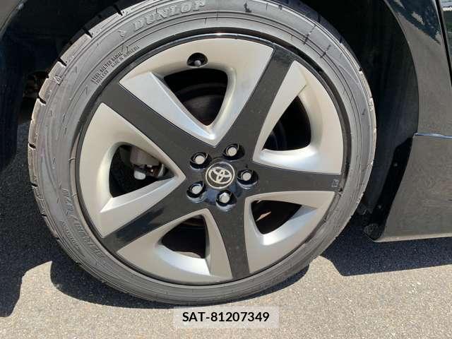 Toyota PRIUS 2019-05 8379141-14