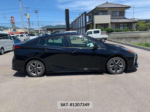 Toyota PRIUS 2019-05 8379141-4