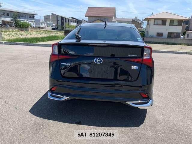 Toyota PRIUS 2019-05 8379141-6