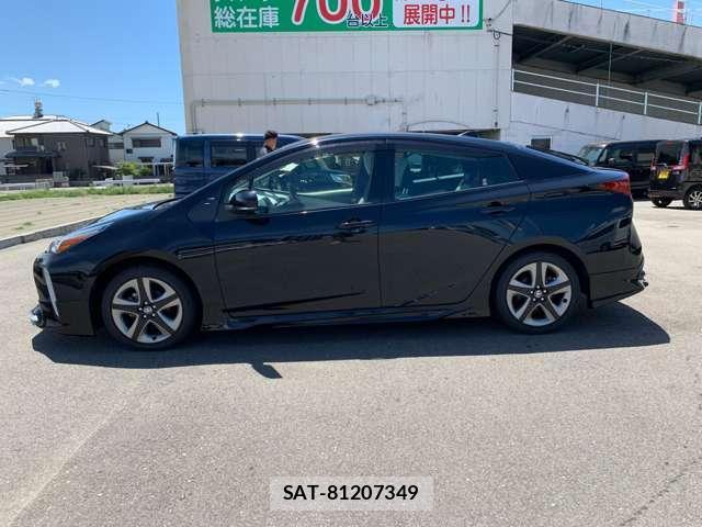 Toyota PRIUS 2019-05 8379141-7