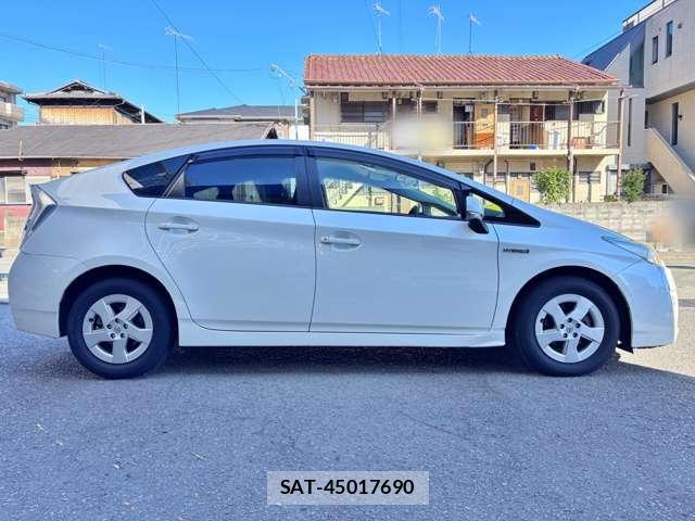 Toyota PRIUS 2009-11 8379310-14