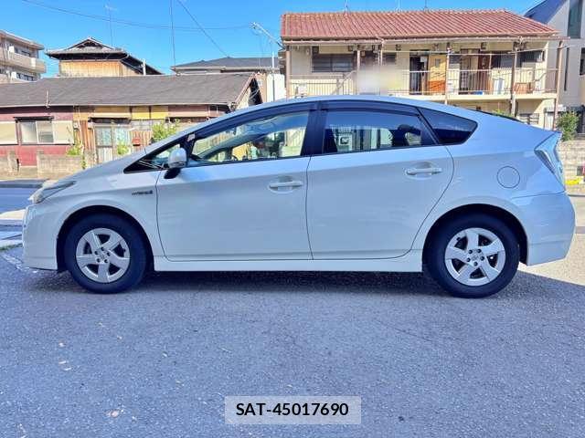 Toyota PRIUS 2009-11 8379310-18