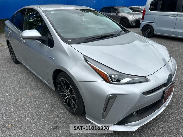 Toyota PRIUS 2019-01 8379335-8
