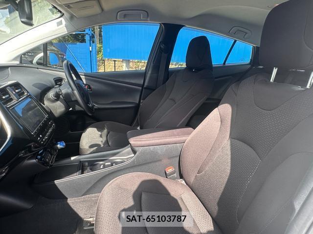 Toyota PRIUS 2020-11 8379339-16