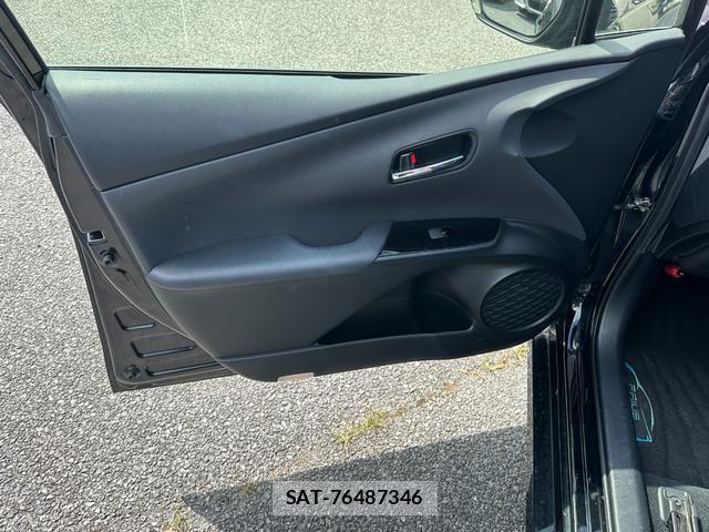 Toyota PRIUS 2021-07 8379342-10