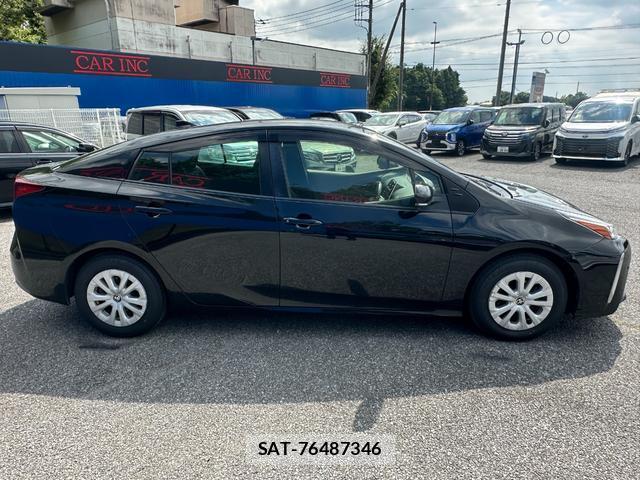 Toyota PRIUS 2021-07 8379342-3