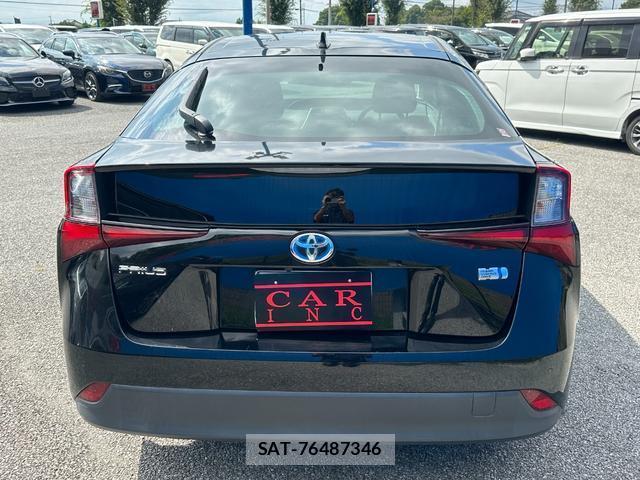 Toyota PRIUS 2021-07 8379342-5