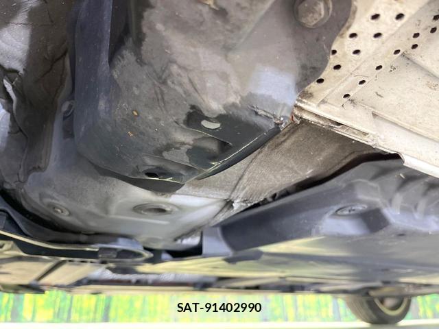 Toyota PRIUS 2019-03 8379398-17
