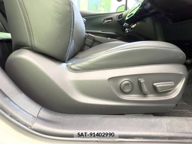 Toyota PRIUS 2019-03 8379398-6