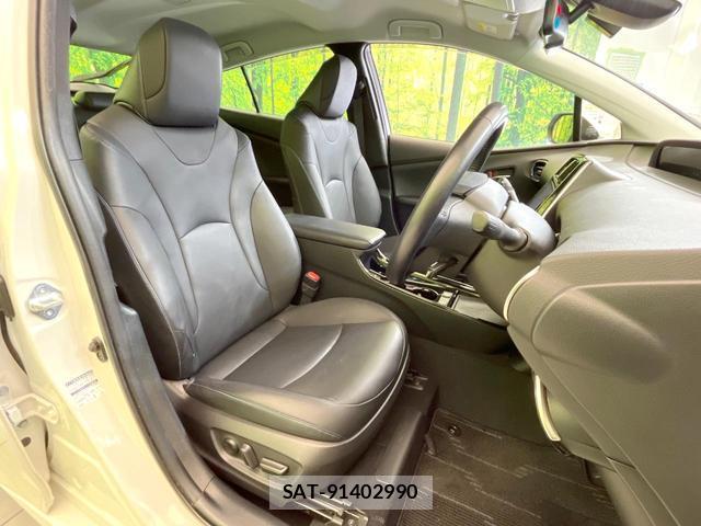 Toyota PRIUS 2019-03 8379398-7