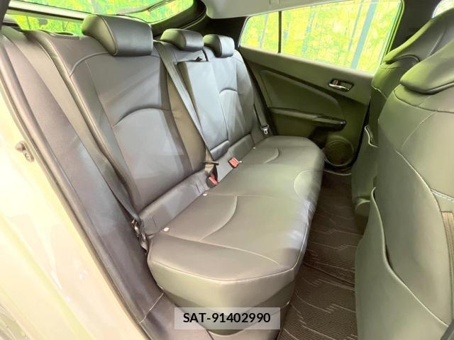 Toyota PRIUS 2019-03 8379398-8
