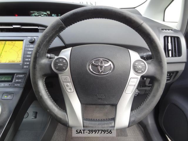 Toyota PRIUS 2010-04 8379467-13