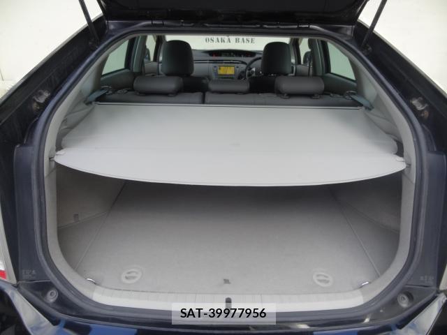 Toyota PRIUS 2010-04 8379467-14