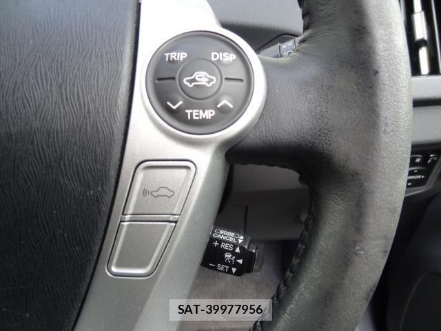 Toyota PRIUS 2010-04 8379467-15