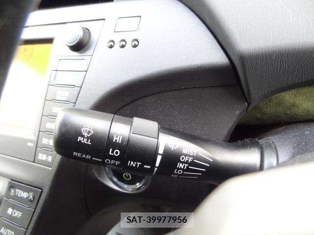 Toyota PRIUS 2010-04 8379467-16