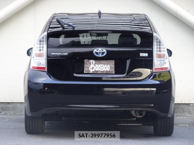 Toyota PRIUS 2010-04 8379467-6