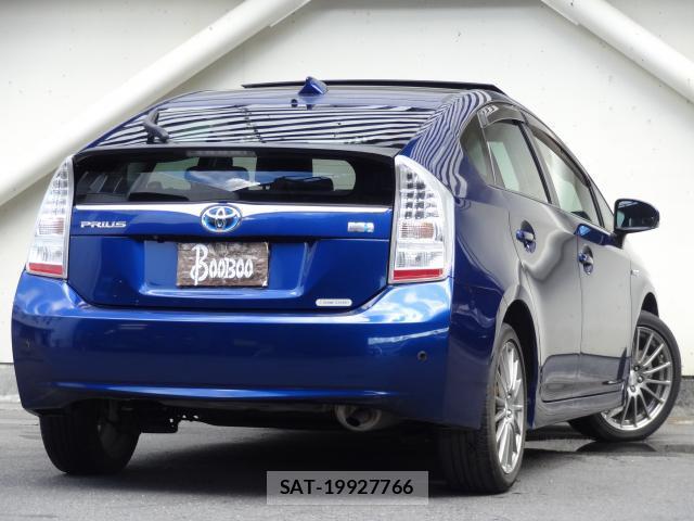 Toyota PRIUS 2010-08 8379469-1