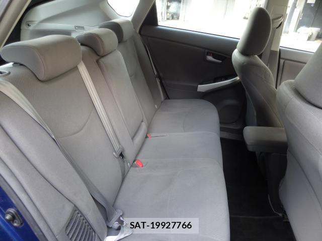 Toyota PRIUS 2010-08 8379469-14