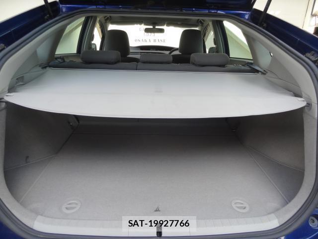 Toyota PRIUS 2010-08 8379469-15