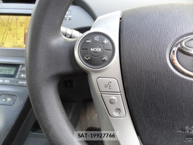 Toyota PRIUS 2010-08 8379469-19
