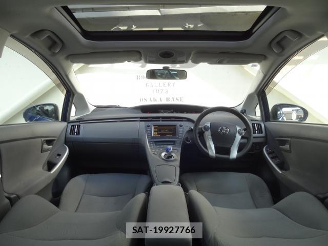 Toyota PRIUS 2010-08 8379469-2