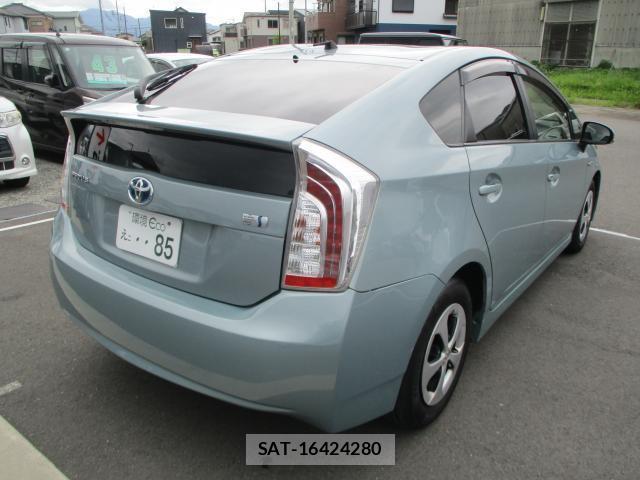 Toyota PRIUS 2015-01 8379634-7