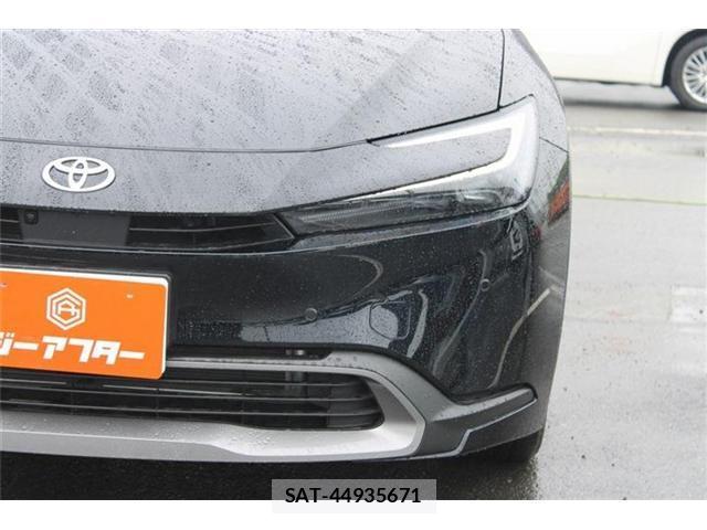 Toyota PRIUS 2023-06 8379727-10