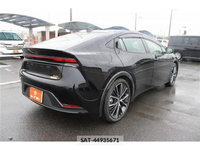 Toyota PRIUS 2023-06 8379727-17