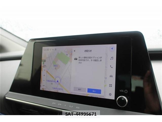 Toyota PRIUS 2023-06 8379727-2