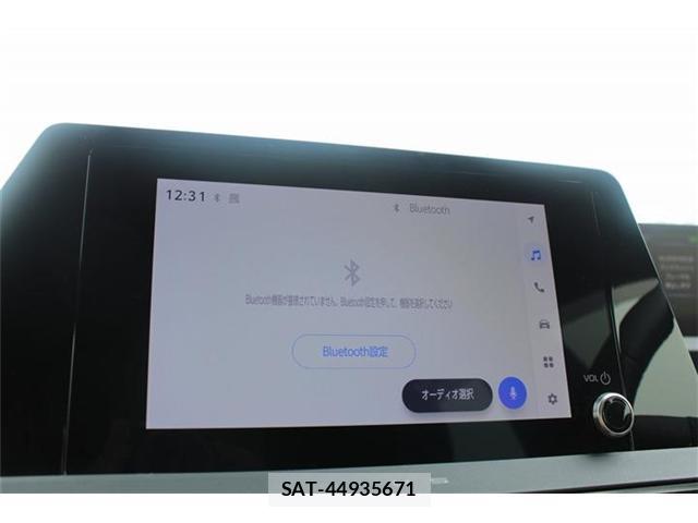 Toyota PRIUS 2023-06 8379727-4