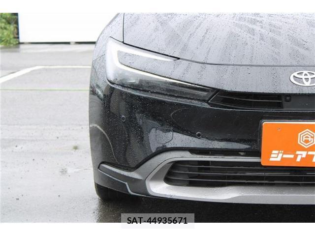 Toyota PRIUS 2023-06 8379727-9