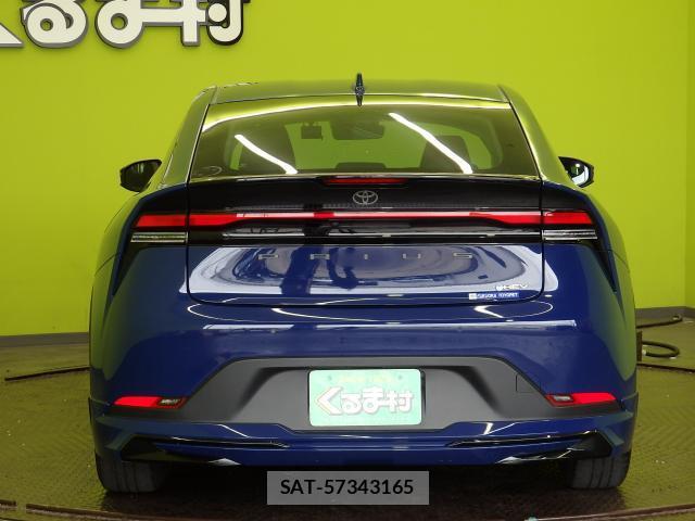 Toyota PRIUS 2023-04 8379765-18