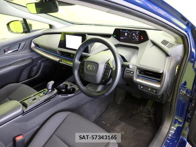 Toyota PRIUS 2023-04 8379765-6