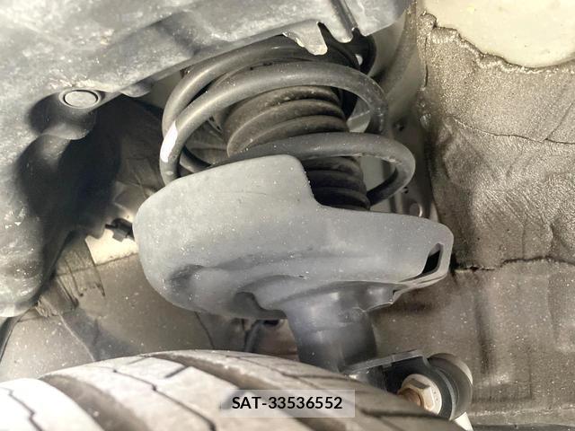 Toyota PRIUS 2020-11 8379939-19