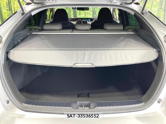 Toyota PRIUS 2020-11 8379939-9
