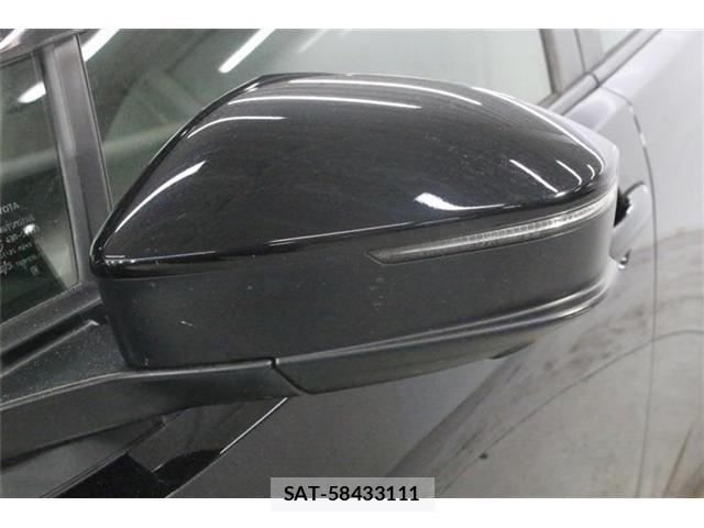 Toyota PRIUS 2023-03 8380085-14