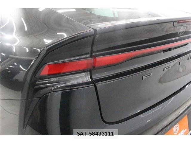 Toyota PRIUS 2023-03 8380085-15